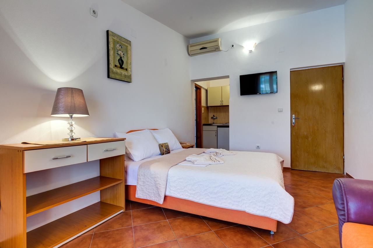 Апартаменты Apartments Radojević Петровац